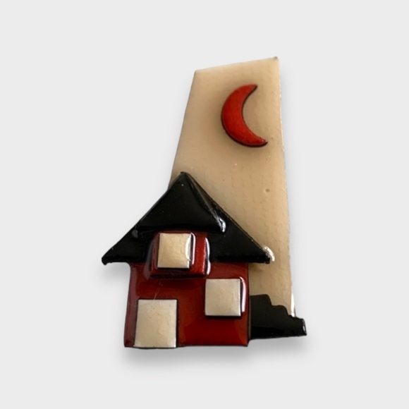 Vintage House By Lucinda Plastic Acrylic Handmade
Pin Brooch - Picture 4 of 5